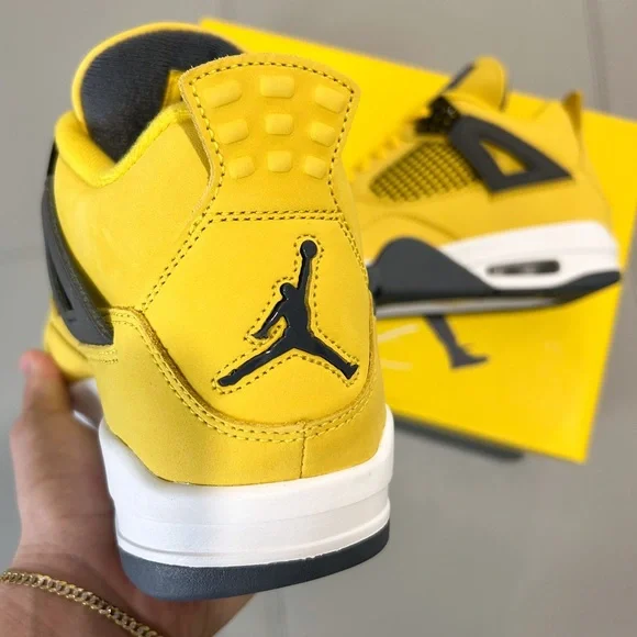 NWT NIKE AIR JORDAN 4 RETRO ‘LIGHTING’ - Picture 3 of 3